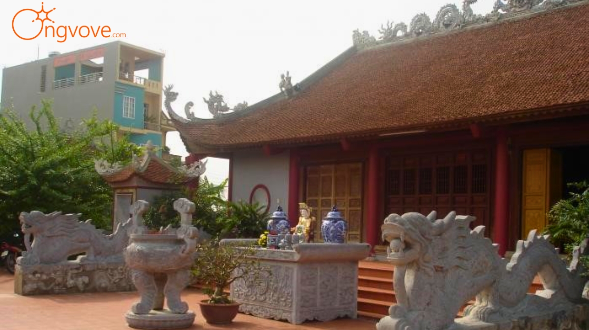 Khám Phá Đền Bà Chúc Vực Hưng Yên tự túc