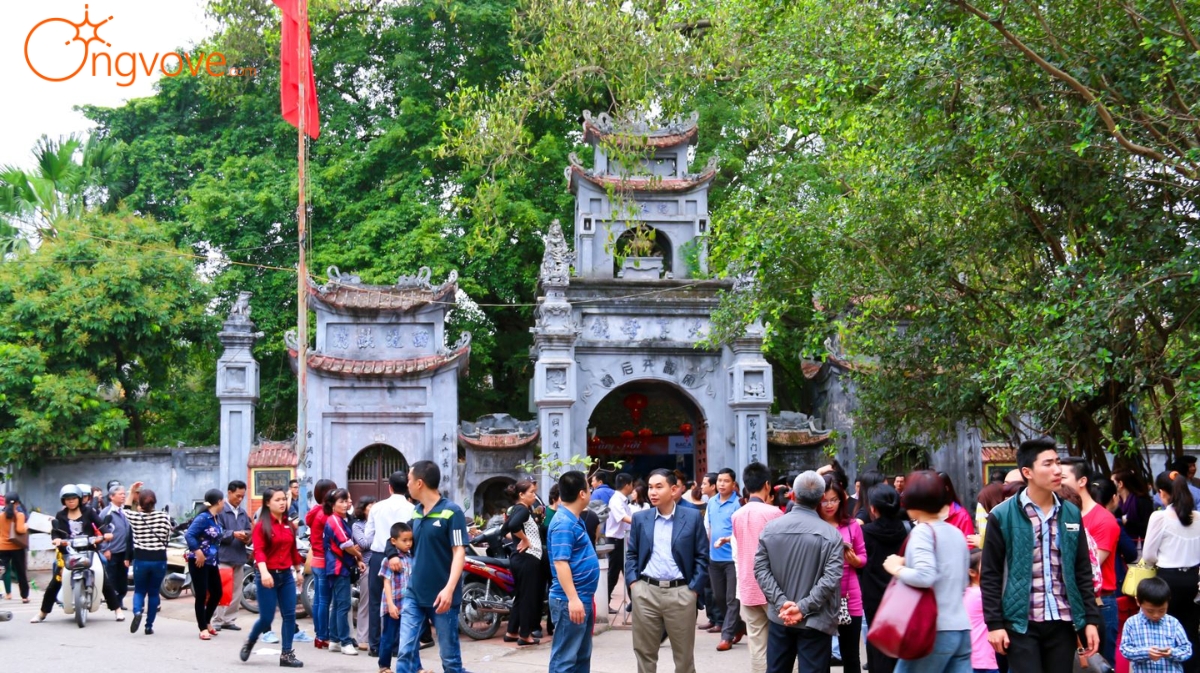 Khám Phá Đền Mẫu Hưng Yên Tự Túc