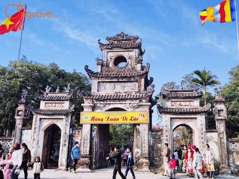 Giới Thiệu Chùa Chuông Hưng Yên