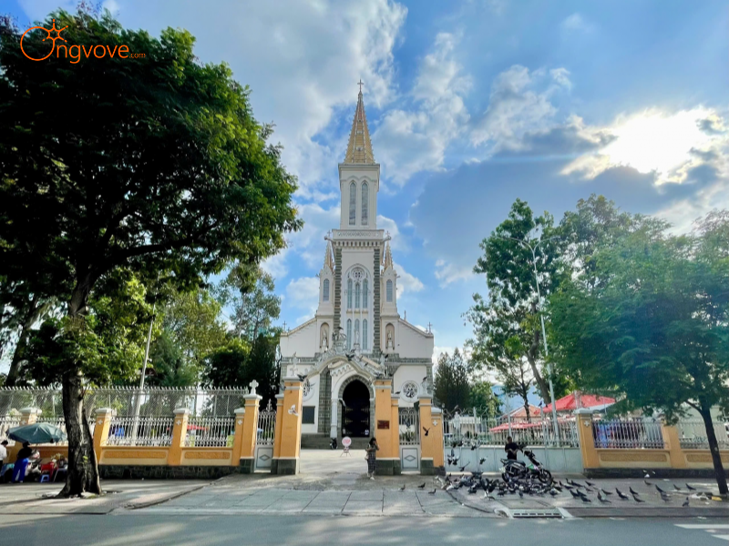 Thuê Hướng Dẫn Viên Đi Nhà Thờ Cha Tam (Thánh Phanxicô Xaviê)