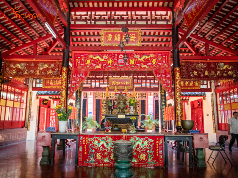 Lời Khuyên “Bỏ Túi” Từ Ong Vò Vẽ Travel Để Chuyến Đi Lăng Ông Bà Chiểu Trọn Vẹn