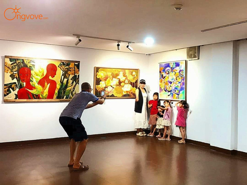 Quy Trình Thuê Hướng Dẫn Viên Đi Bảo Tàng Mỹ Thuật TP.HCM Cùng Ong Vò Vẽ Travel
