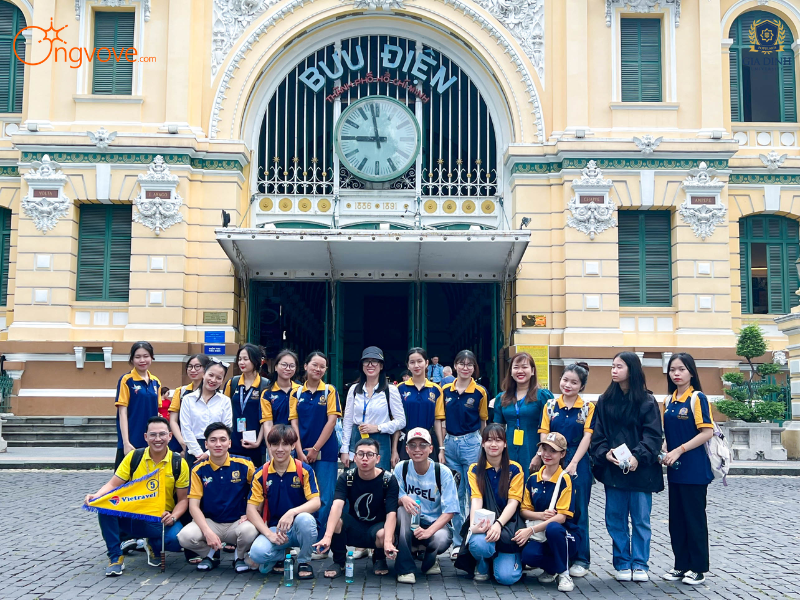 Vì Sao Nên Thuê Hướng Dẫn Viên Khi Khám Phá TPHCM? – Góc Nhìn Từ Ong Vò Vẽ Travel