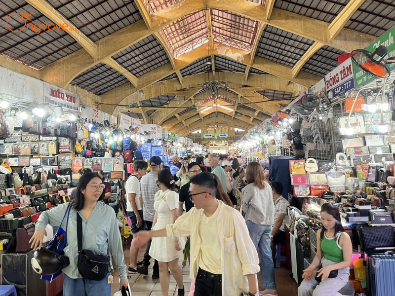 Tại Sao Cần Thuê Hướng dẫn viên tại Chợ Lớn (khu vực tổng thể, văn hóa và mua sắm) TPHCM?
