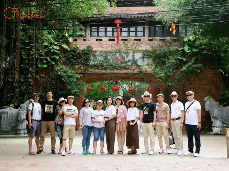 Giá Tour & Dịch Vụ Đi Kèm Tại Ong Vò Vẽ Travel