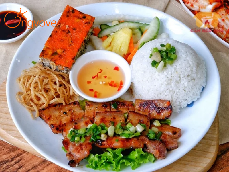 Cơm tấm Sườn Bì Chả: Món ăn "quốc dân"