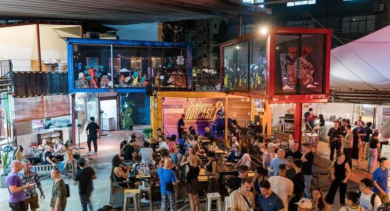 "Saigon Outcast" ở Quận 2 có những hoạt động gì vào cuối tuần? (chợ phiên, leo núi nhân tạo, trượt ván...)