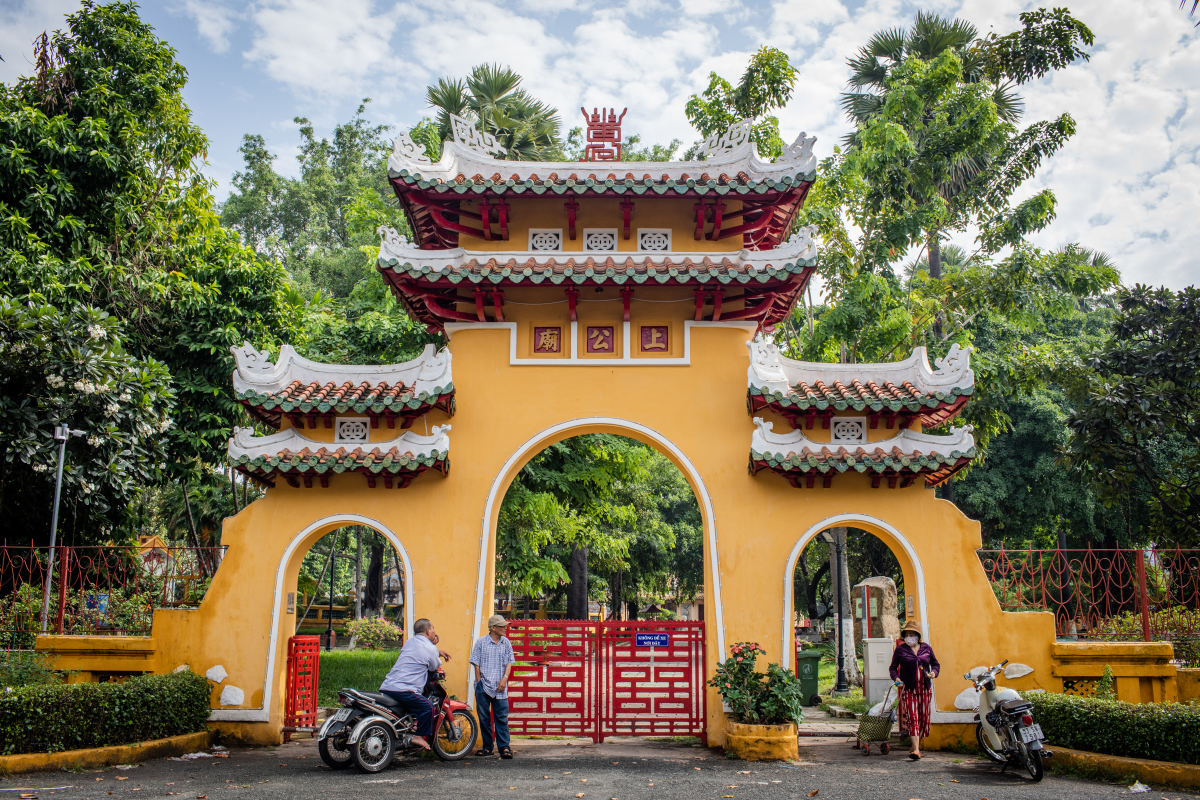 Lăng Ông Bà Chiểu thờ ai và có ý nghĩa như thế nào với người dân Sài Gòn?