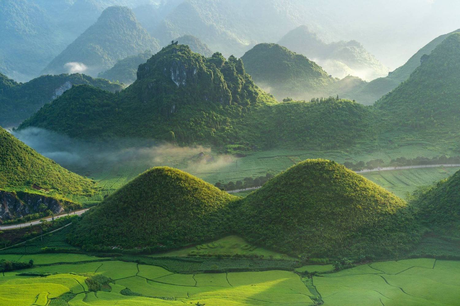 Núi Đôi Và Cổng Trời Quản Bạ