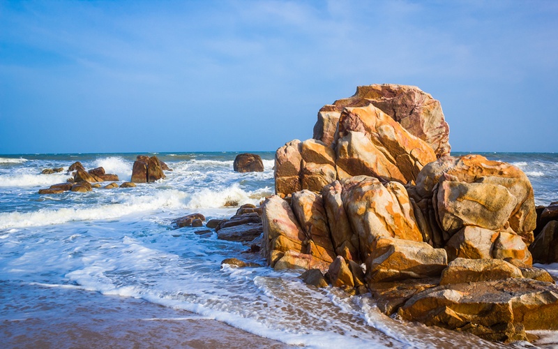 Bãi đá Ông Địa Phan Thiết