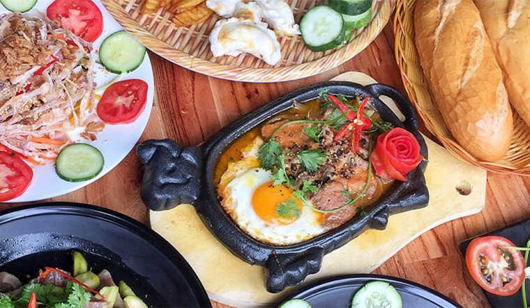 "Bò né" là món gì và thường được ăn vào buổi nào trong ngày?