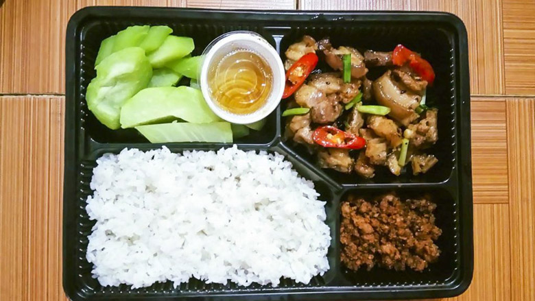 "Cơm văn phòng" ở Sài Gòn có ngon và đa dạng không? Giá cả thế nào?