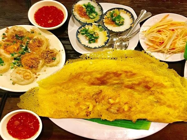 Bánh xèo miền Tây và bánh khọt ở Sài Gòn nên ăn ở đâu?