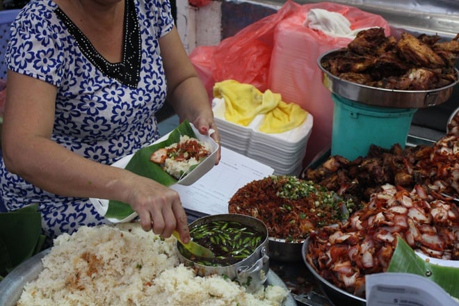 Gợi ý một quán xôi đêm ngon ở Sài Gòn?