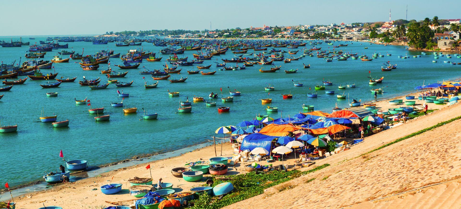 Làng chày Mũi Né