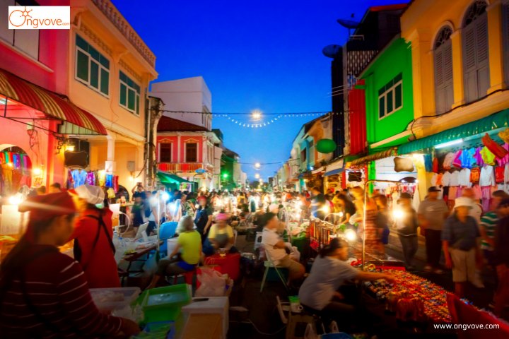 Chợ đêm Phuket