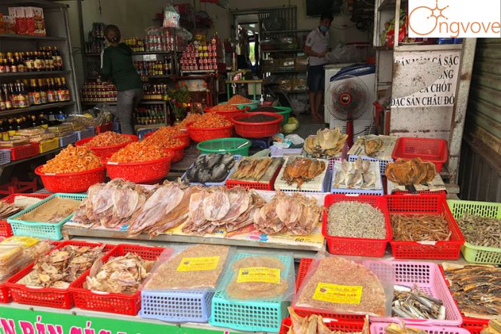 Thưởng thức đặc sản tại Chợ Dương Đông Phú Quốc