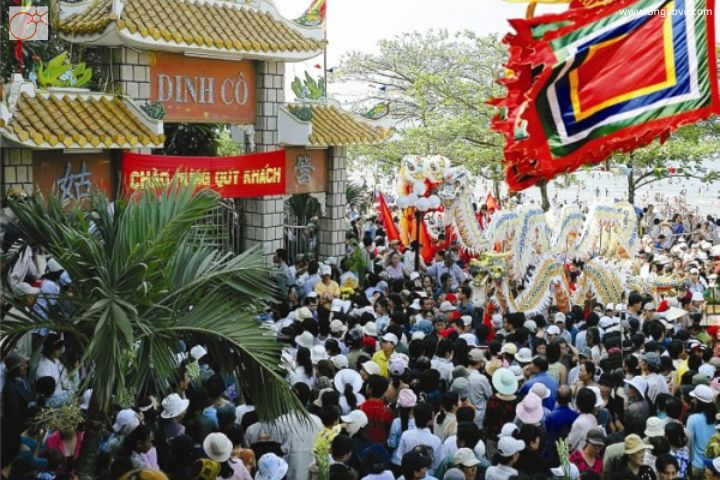 Thời gian và địa điểm tổ chức Lễ hội Dinh Cô Long Hải
