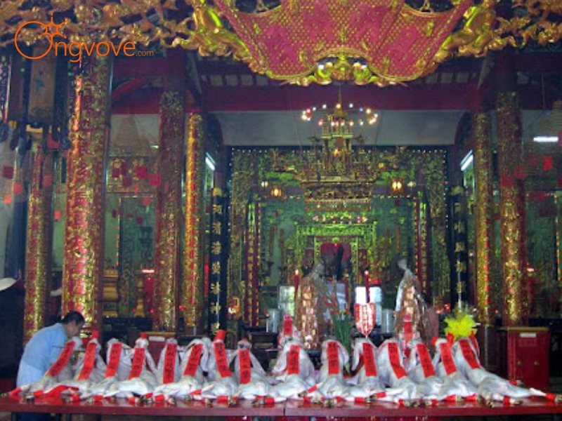Các hoạt động diễn ra tại Lễ hội chùa Bà Thiên Hậu