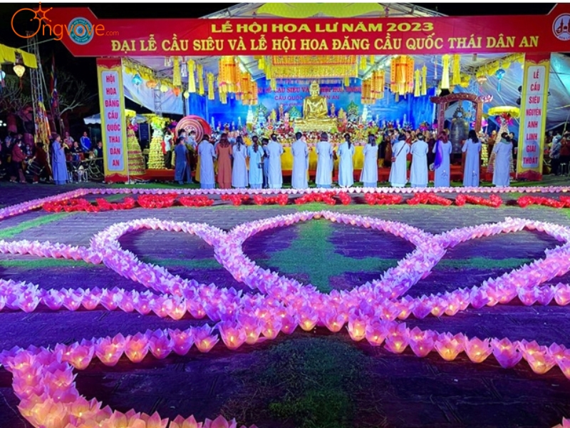 Những nét độc đáo của lễ hội Hoa Lư Ninh Bình