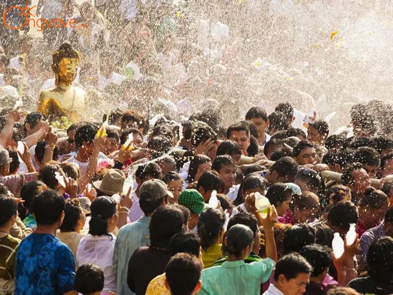 Lịch sử của lễ té nước Songkran nhân dịp năm mới tại Thái