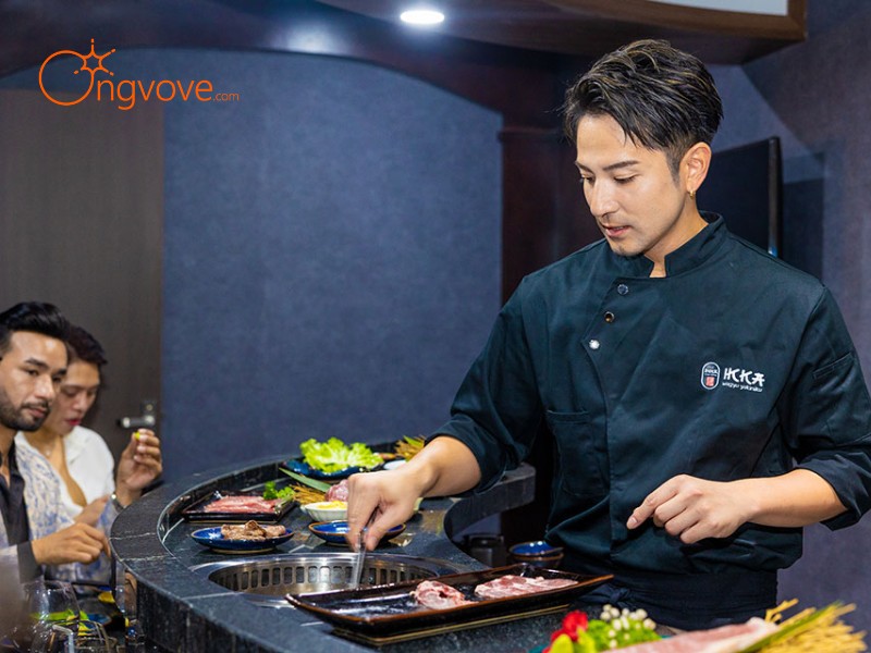 Thưởng thức ẩm thực Lễ hội ánh sáng mùa đông tại Kuwana