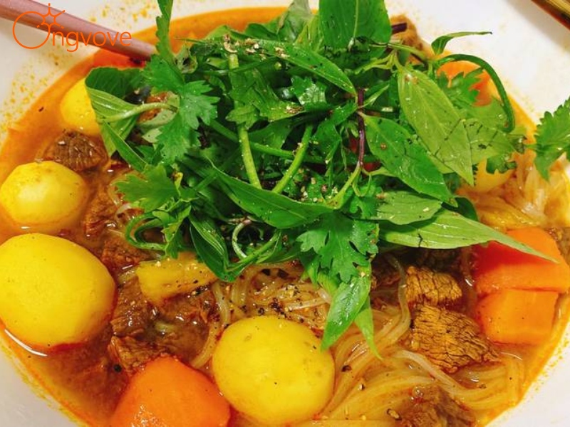 Những quán Kuay Teow Neua ngon nổi tiếng