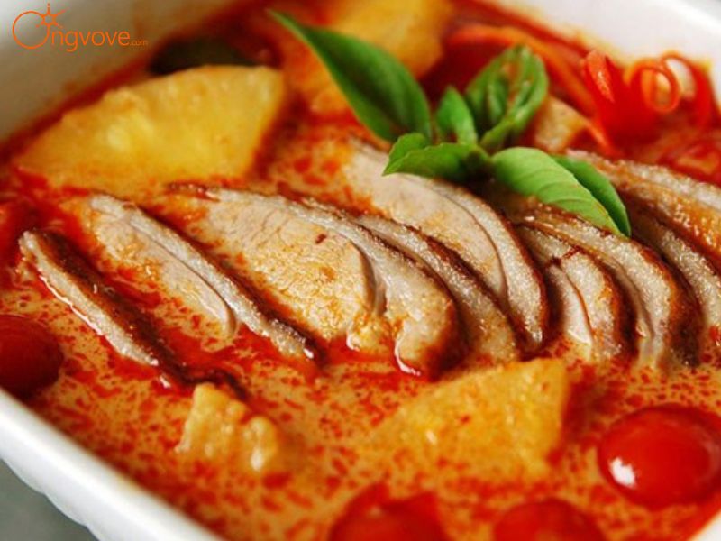 Lợi ích sức khỏe khi ăn Phrik kaeng phet cà ri đỏ Thái Lan