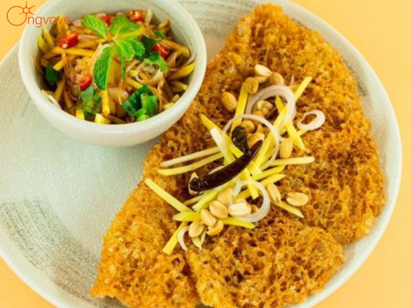 Nguyên liệu làm Yam pla dook foo Cá trê chiên với salad xoài xanh