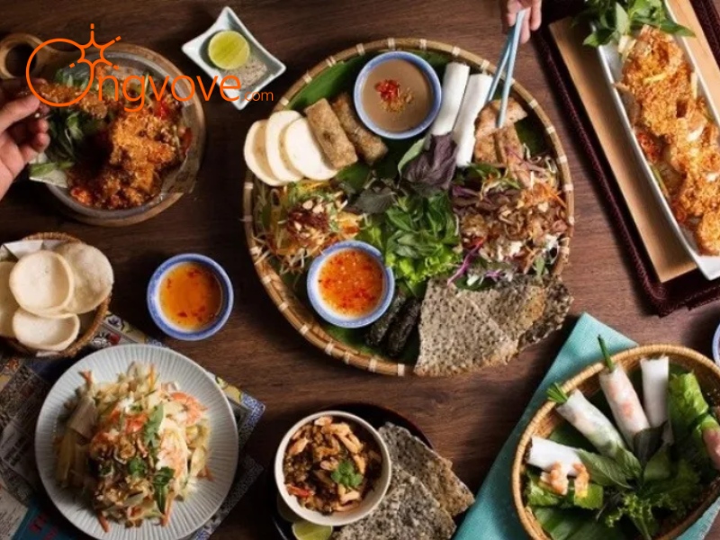 Ẩm Thực Sài Gòn Qua Lăng Kính Văn Hóa