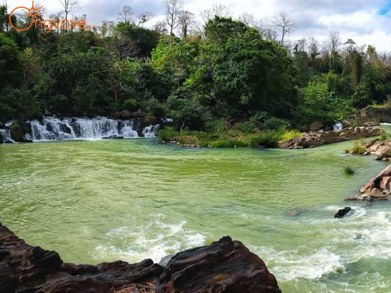 Thác Nặm Tẩng - Nét Đẹp Hoang Sơ