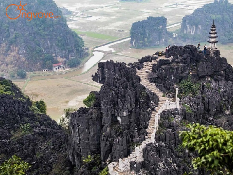 Đôi Nét Về Hang Múa Ninh Bình