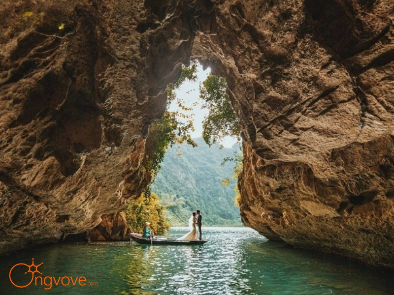 Hang Sáng - Hang Tối Nằm Trong Tuyến Nào Của Tràng An?