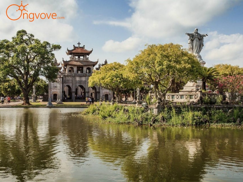 Nên đến Nhà thờ đá Phát Diệm tháng nào lý tưởng?