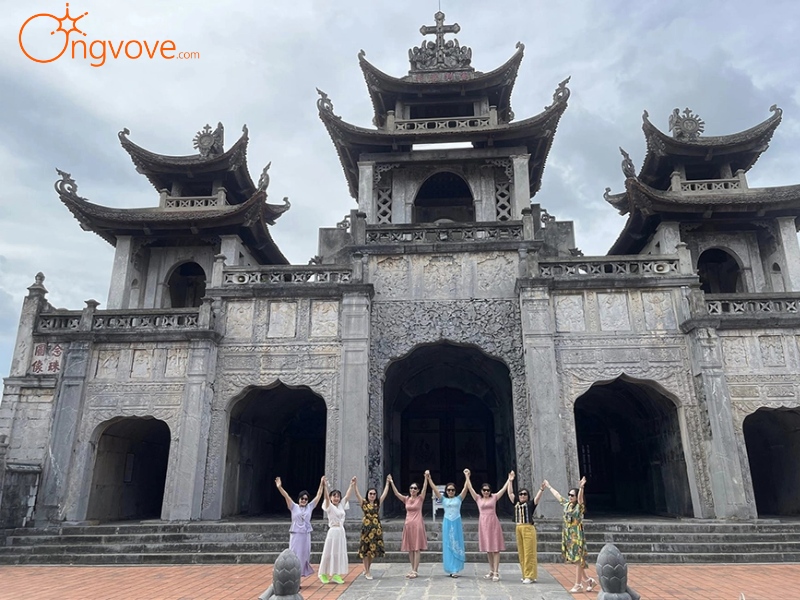 Sử Dụng Các Dịch Vụ Du Lịch "Nhà thờ đá Phát Diệm Ninh Bình tự túc" Tại Nền Tảng Ong Vò Vẽ Travel