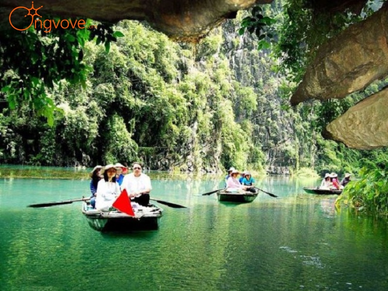 Sử Dụng Các Dịch Vụ Du Lịch "Thung Nắng Ninh Bình Tự Túc" Tại Nền Tảng Ong Vò Vẽ Travel