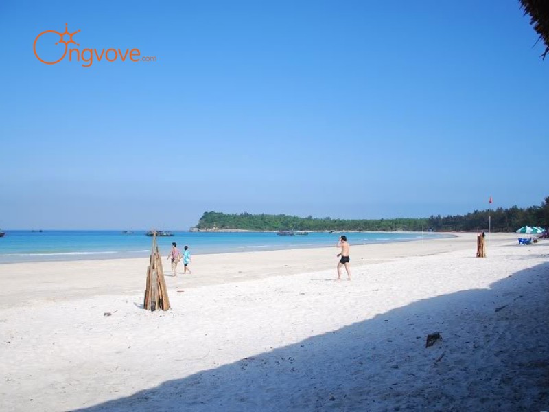 Các Địa Điểm Tham quan Nổi Tiếng Đảo Minh Châu Quảng Ninh