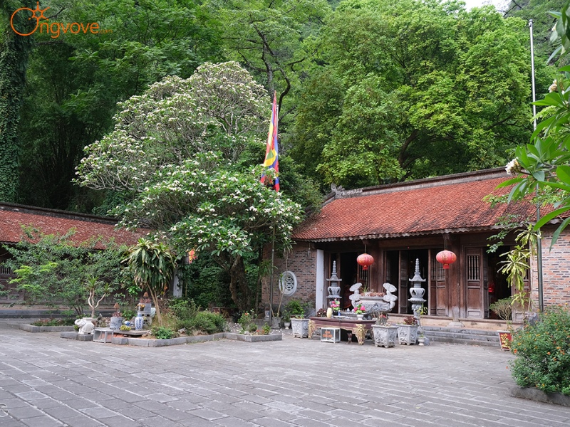 Đền vua Đinh Tiên Hoàng: Uy Nghi Giữa Ngàn Năm