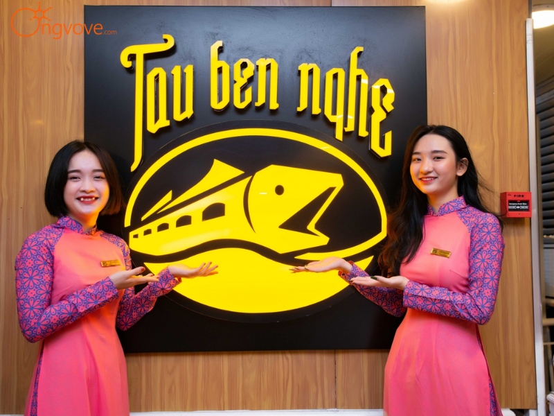 Dịch Vụ Ăn Tối Trên Tàu Bến Nghé