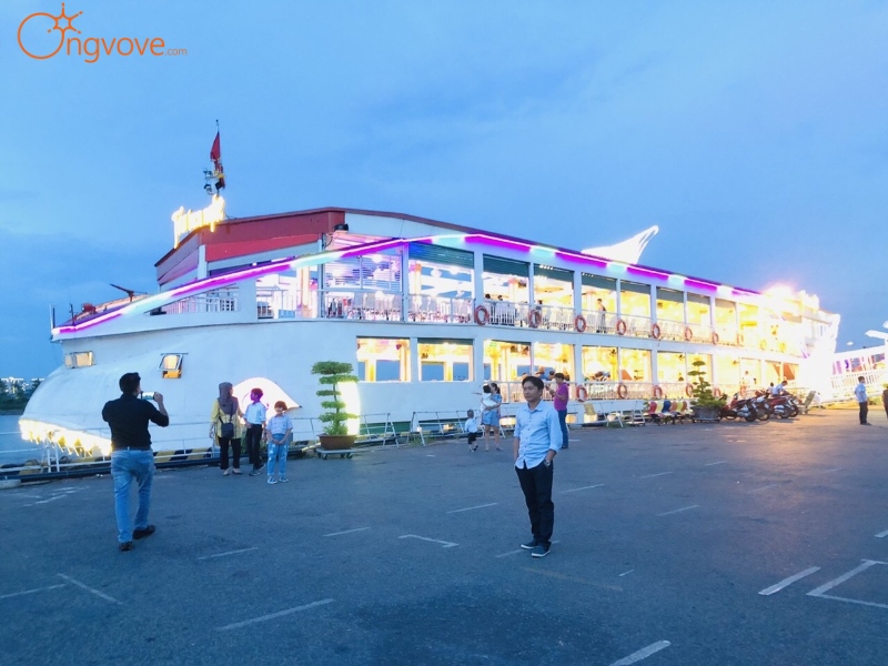 Đôi Nét Về Tàu Bến Nghé