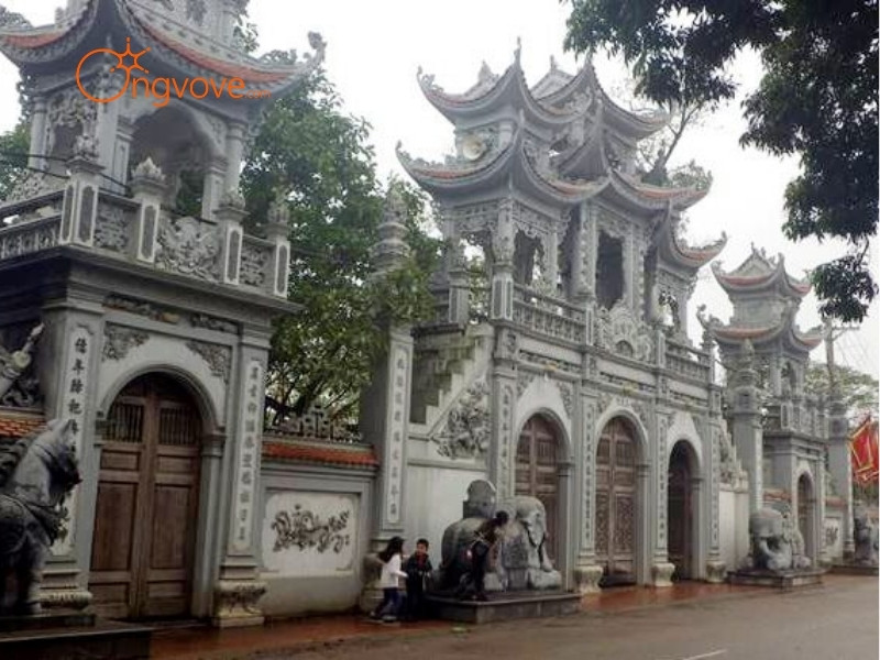 Lịch Sử Đền Tiên La Thái Bình: Huyền thoại về Đông Nhung Đại tướng quân