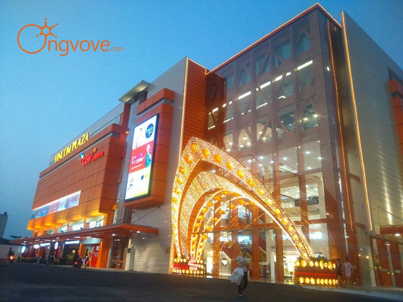 Mua sắm đa dạng tại Vincom Plaza quận 10