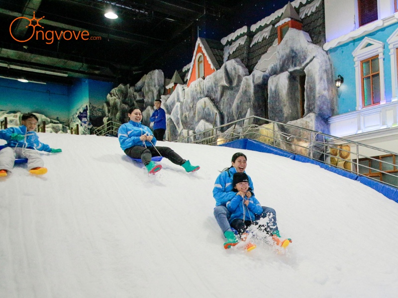 Khu vui chơi giải trí Snow Town có gì chơi?