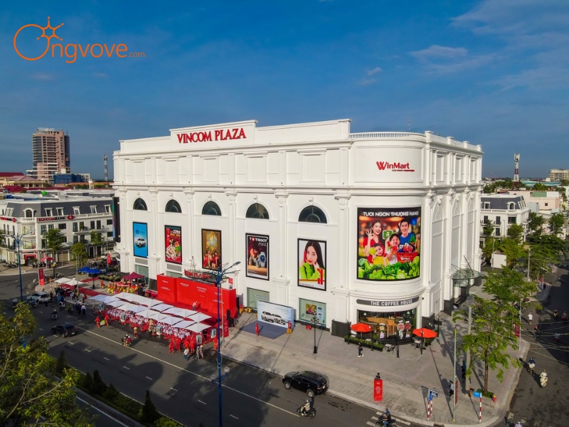 Thưởng thức ẩm thực đa dạng tại Trung tâm thương mại Vincom Plaza Phú Nhuận