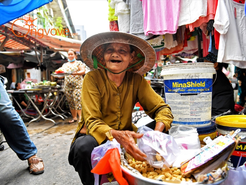 Ẩm thực đường phố tại Chợ Thủ Đô Quận 5