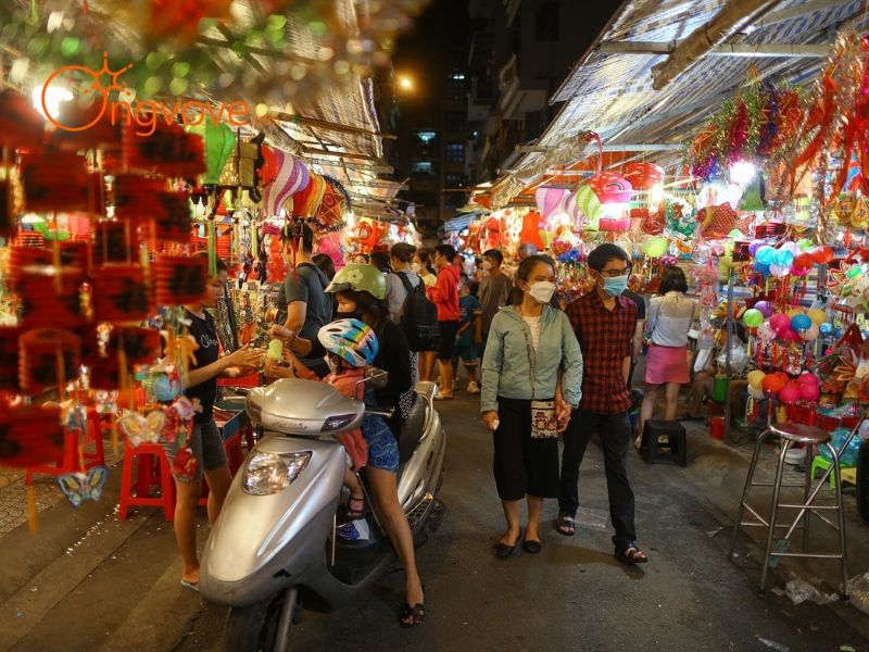 Hướng Dẫn Di Chuyển Đến Phố Đèn Lồng