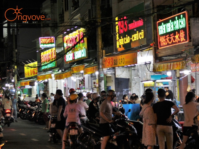 Sử Dụng Dịch Vụ Du Lịch "Khu Phố Người Hoa" tại Nền Tảng Ong Vò Vẽ Travel