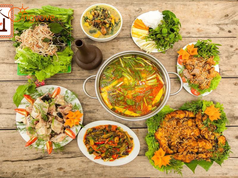 Ẩm Thực và Lưu Trú Khi Đi Công viên Tưởng niệm Thiên Đức Phú Thọ Tự Túc