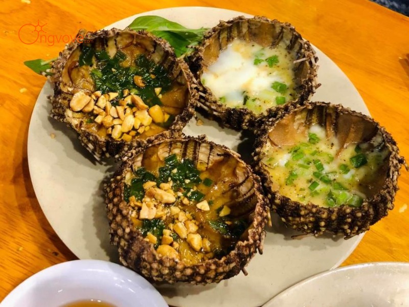 Ẩm Thực gần Sông Đôi Bờ Cát Trắng Quảng Ninh