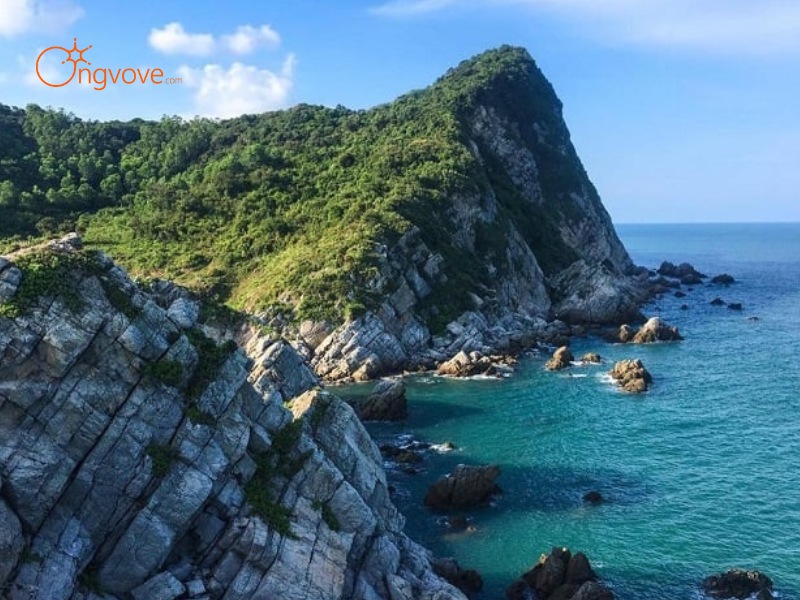Bãi tắm Quan Lạn Quảng Ninh – Điểm đến lý tưởng cho những ai thích du lịch tự túc